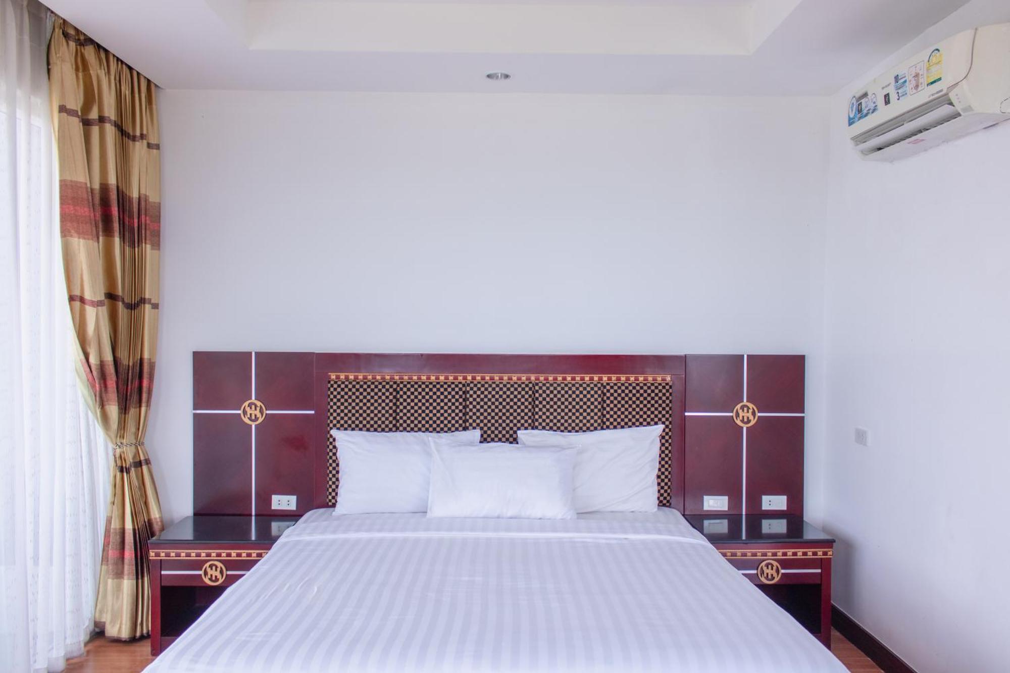 Jomtien Hisotel Exterior photo