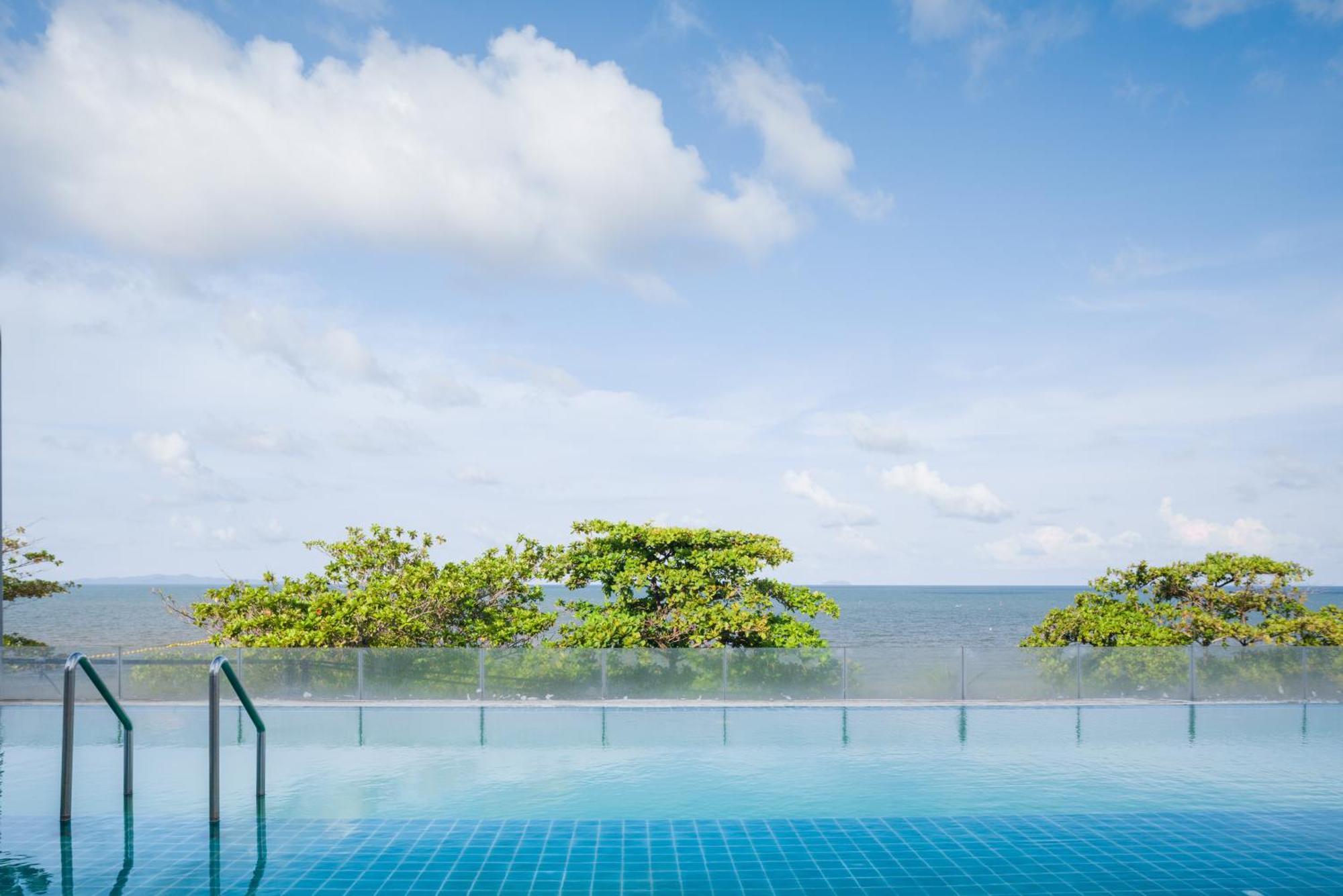 Jomtien Hisotel Exterior photo