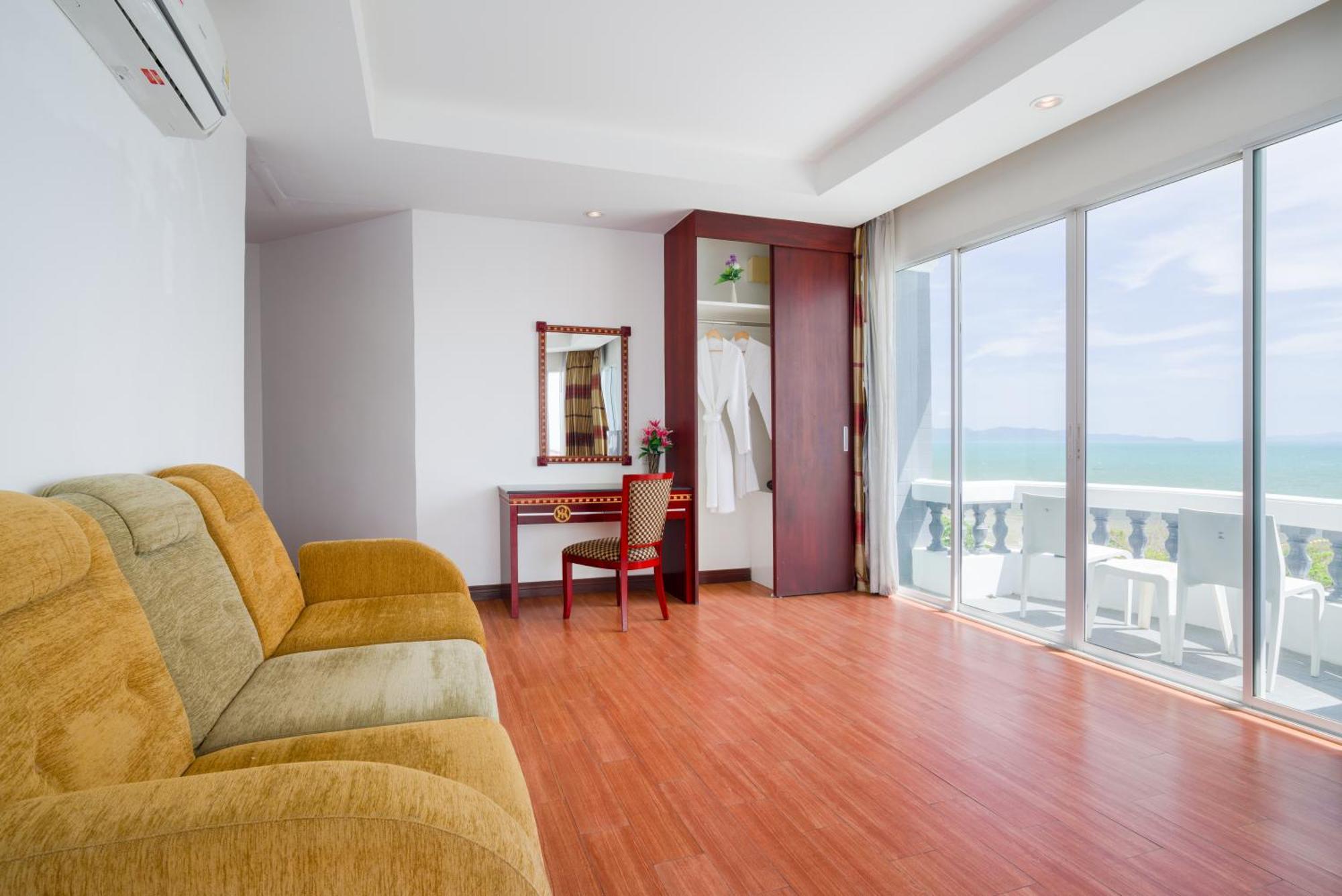 Jomtien Hisotel Room photo
