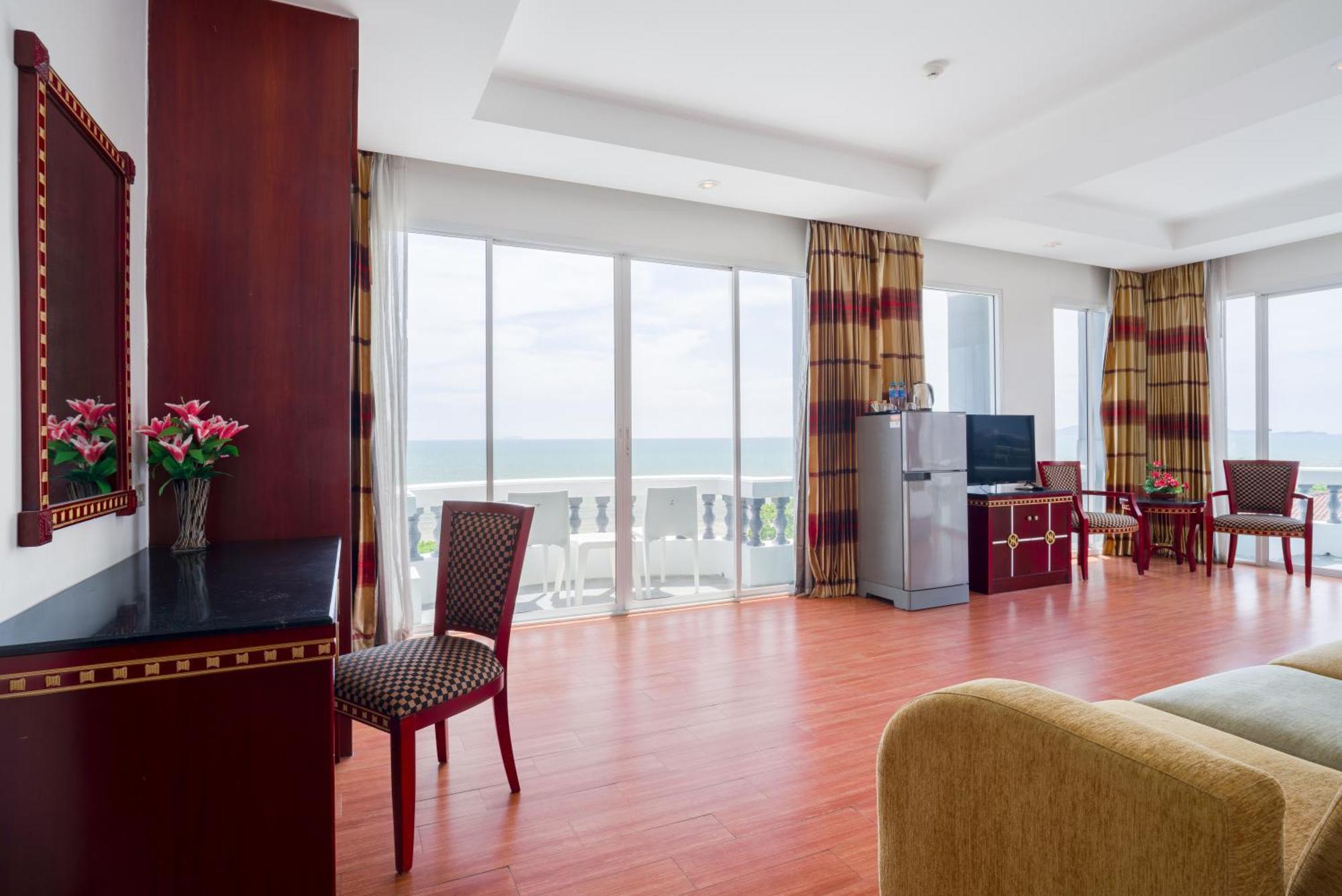 Jomtien Hisotel Room photo