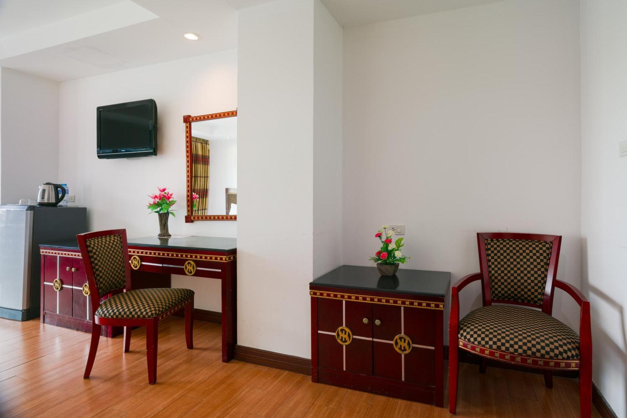 Jomtien Hisotel Room photo